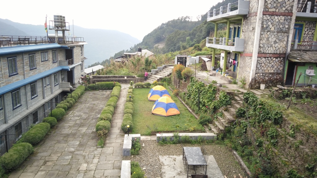 Annapurna Guest House, nơi nghỉ của đêm đầu tiên. Nhìn chung các guest house khá dễ thương.